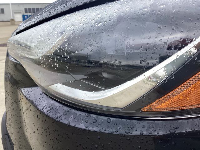 2022 Toyota Corolla Cross LE photo 5