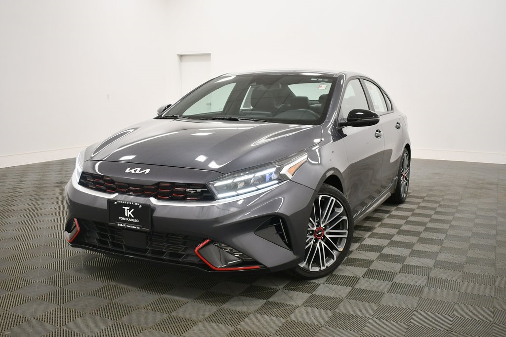 2023 Kia Forte GT photo 2