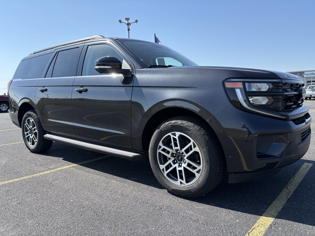 2025 Ford Expedition MAX photo 3