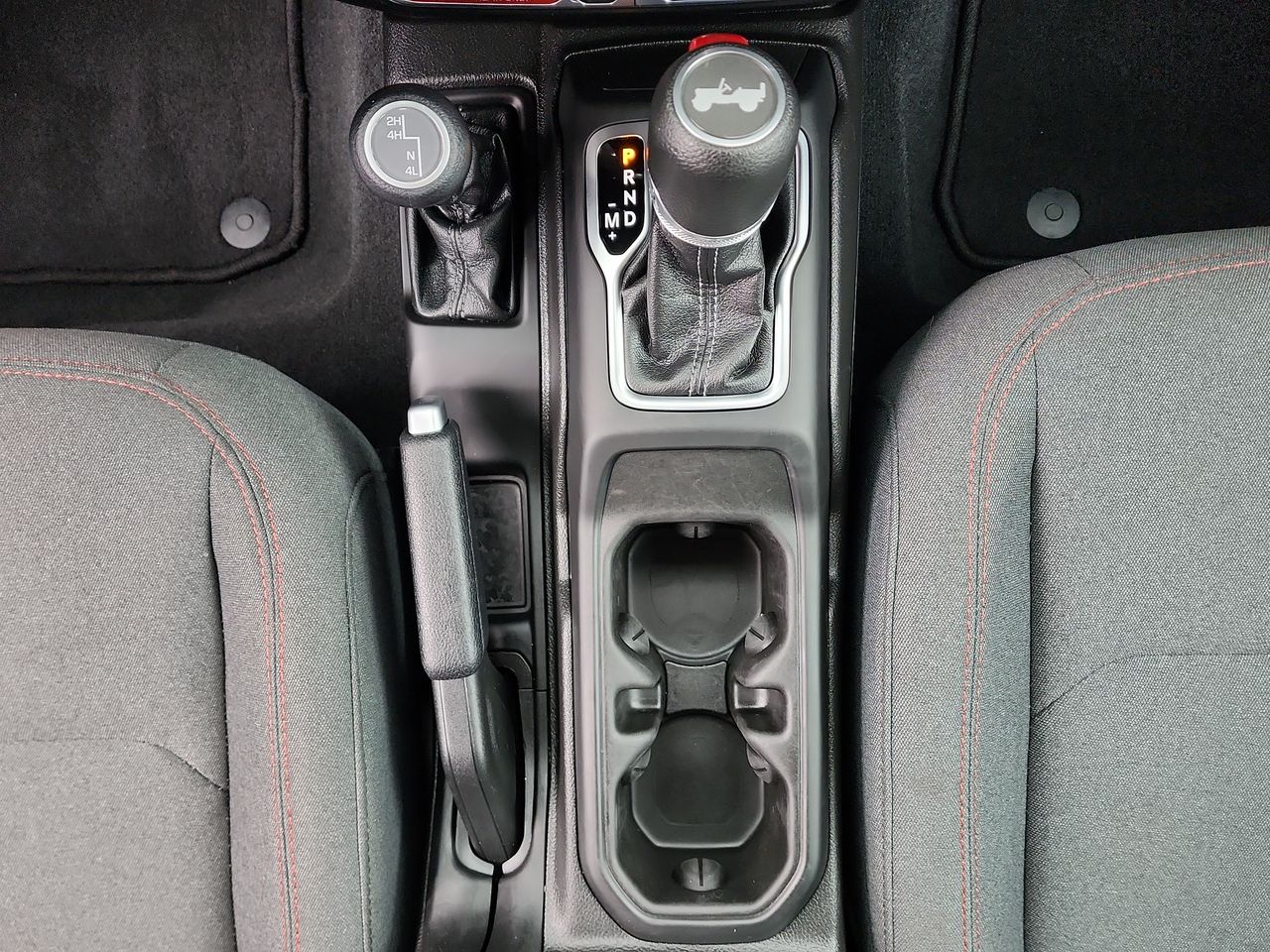 2024 Jeep Wrangler Rubicon photo 17