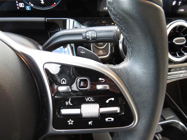 2022 Mercedes Benz GLA 250 4MATIC photo 4