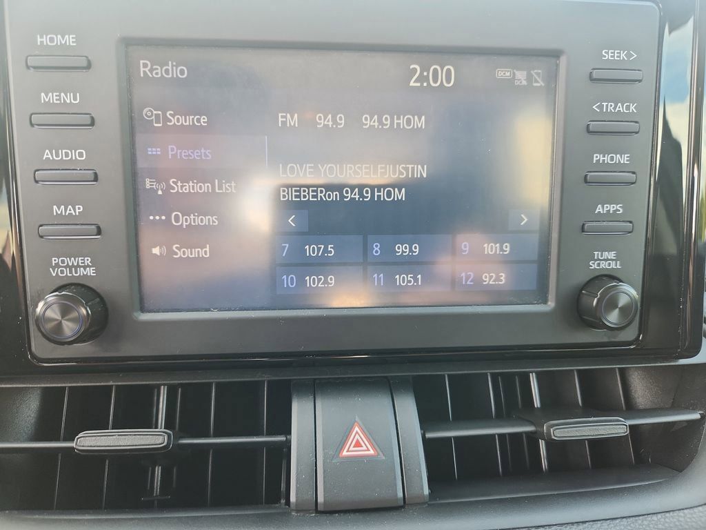 2019 Toyota RAV4 Hybrid LE photo 18