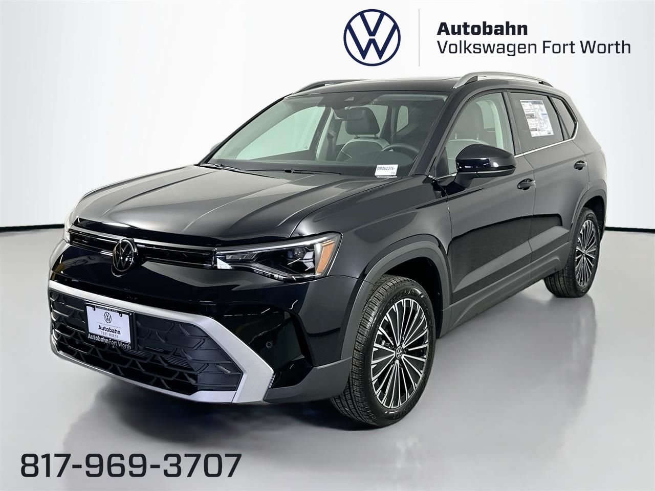 2025 Volkswagen Taos SE's photo