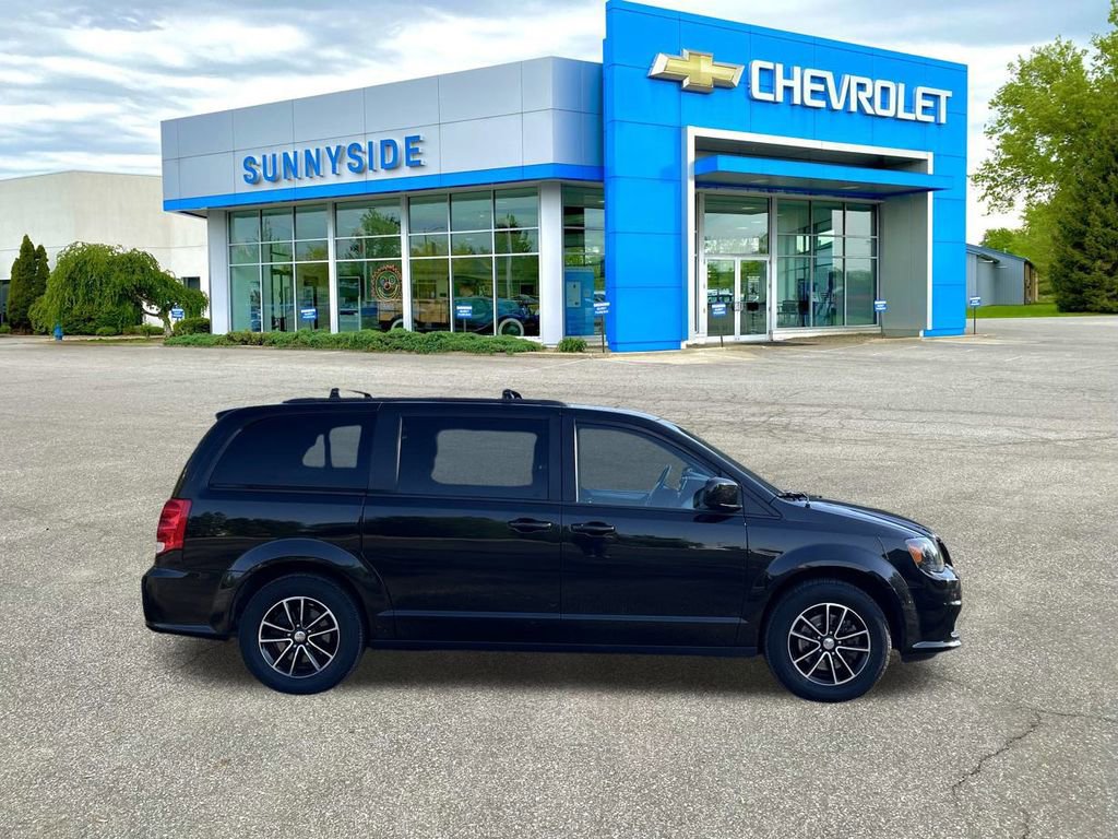 2019 Dodge Grand Caravan GT Sport photo 2