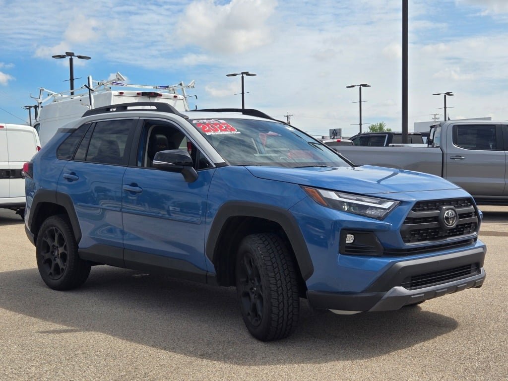 2023 Toyota RAV4 TRD photo 3