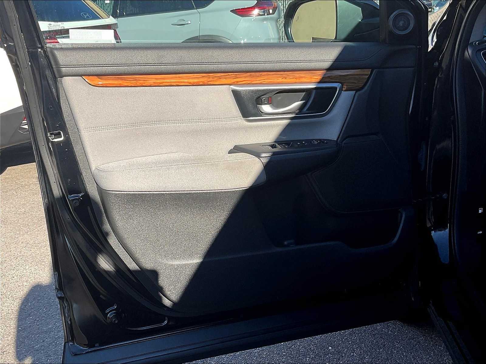 2022 Honda CR-V EX photo 7