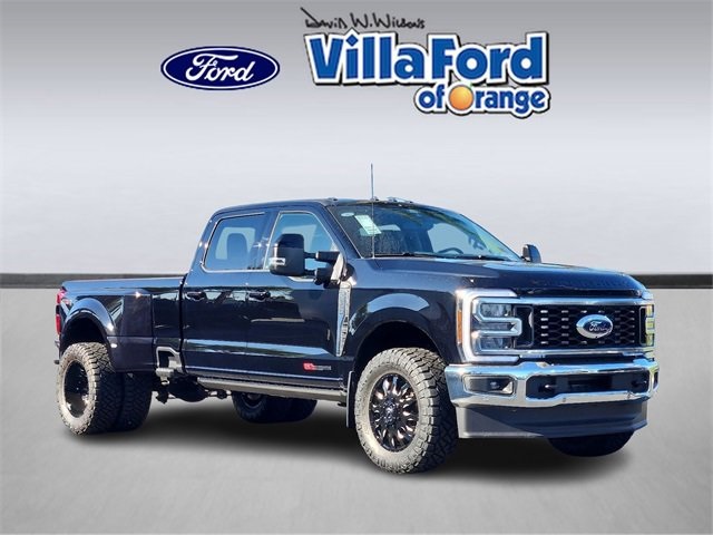 2025 Ford F-350 Super Duty Lariat's photo