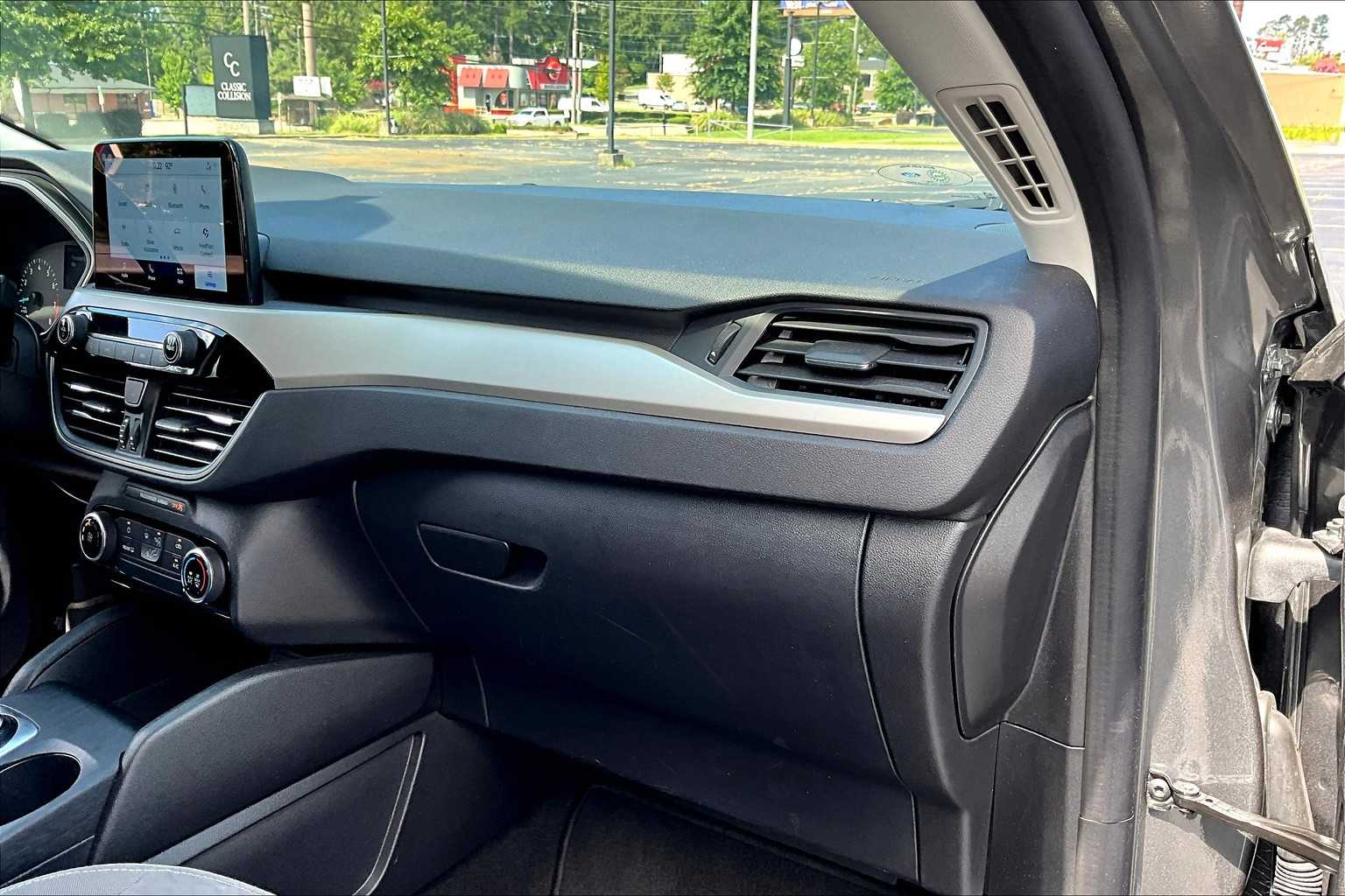2022 Ford Escape SE photo 18