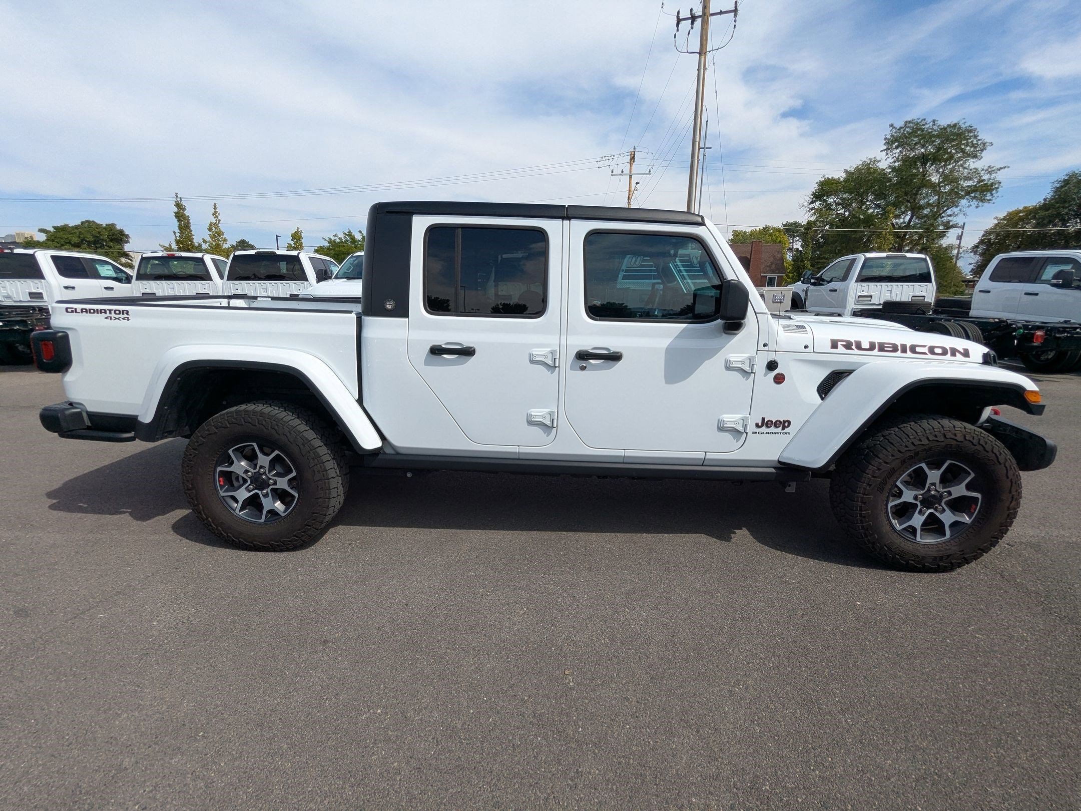 2023 Jeep Gladiator Rubicon photo 2