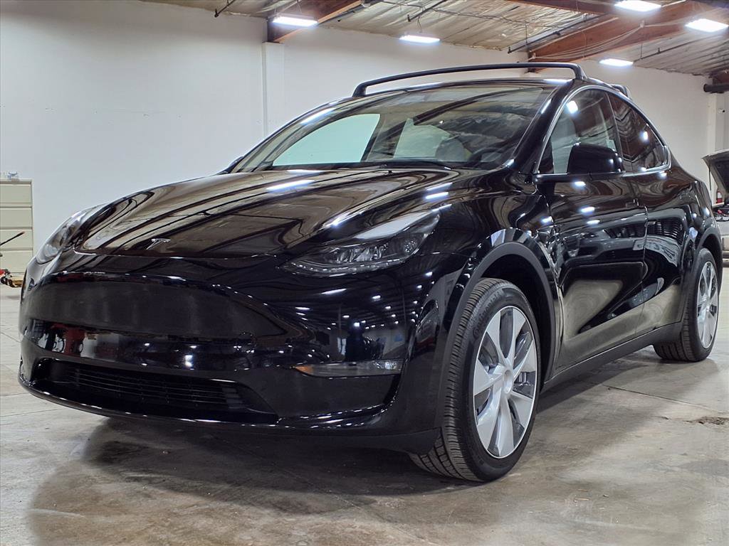 2023 Tesla Model Y Base's photo