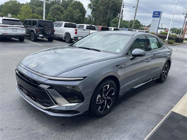 2025 Hyundai Sonata SEL photo 4