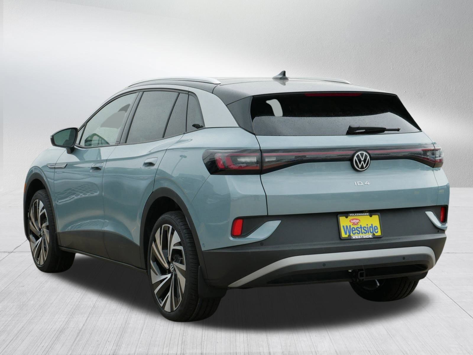 2025 Volkswagen ID.4 Pro Plus photo 2