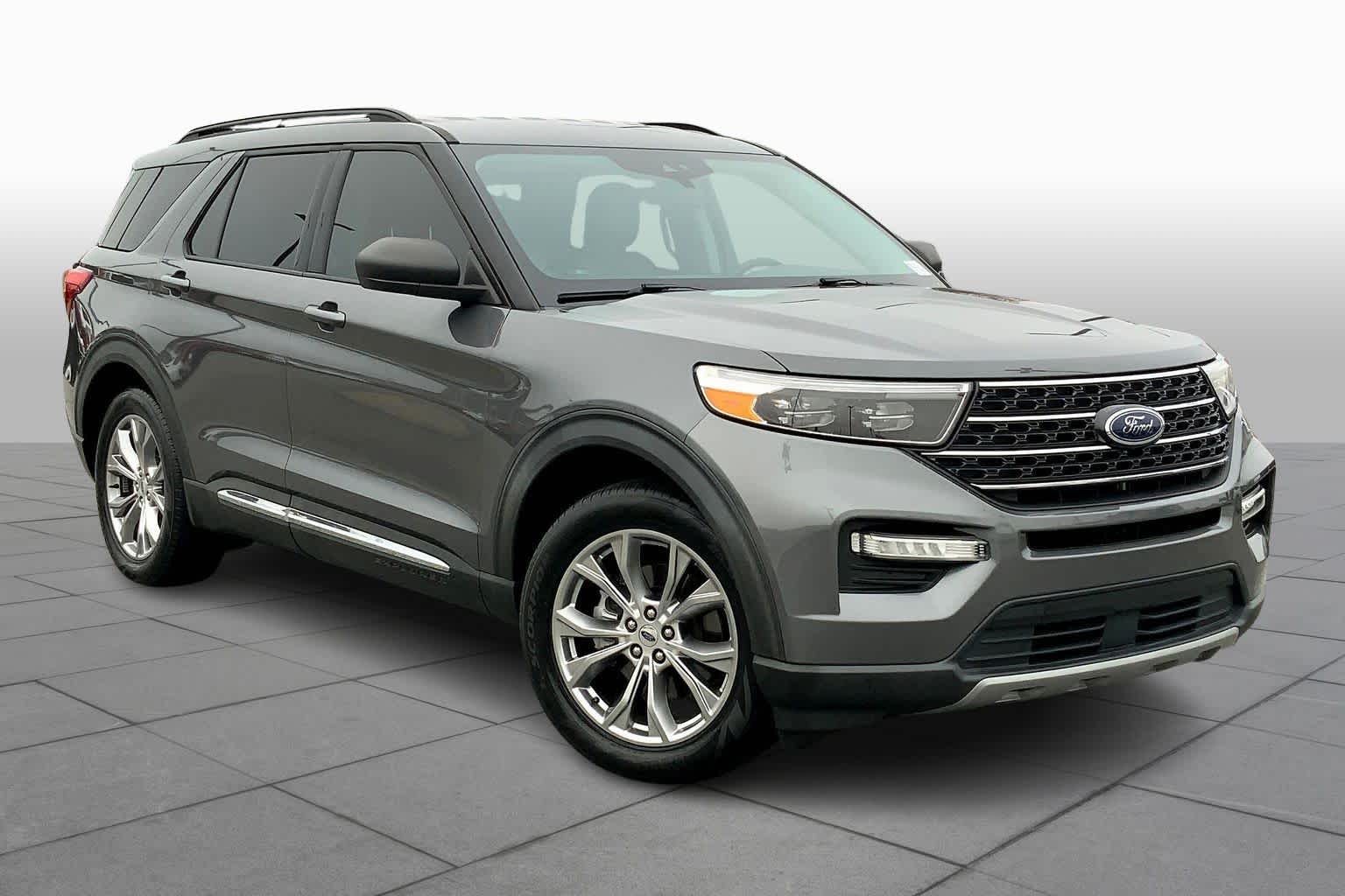 2021 Ford Explorer XLT photo 2