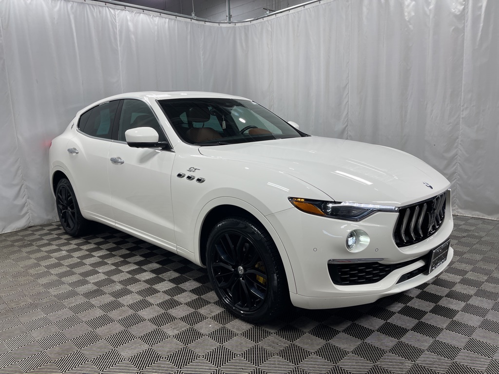 2022 Maserati Levante GT photo 2