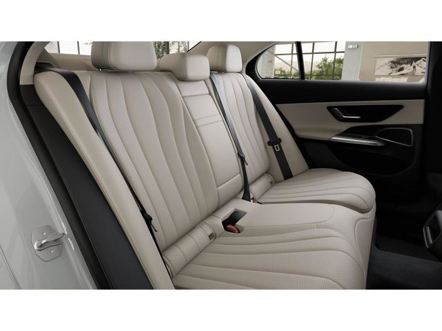 2026 Mercedes Benz E 4MATIC photo 5