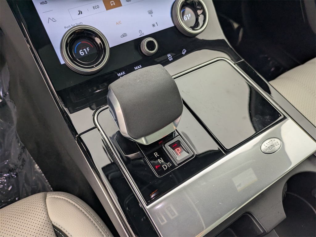 2023 Land Rover Range Rover Velar R-Dynamic S photo 24