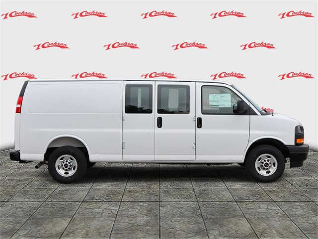 2025 Gmc Savana Cargo 3500 photo 2