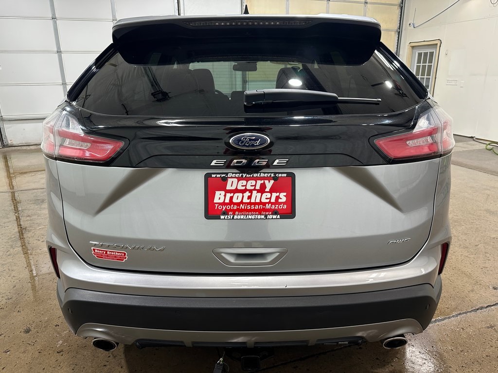 2023 Ford Edge Titanium photo 5