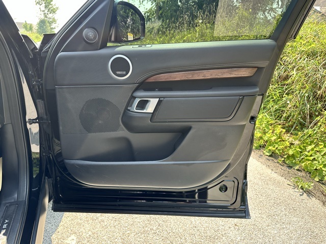 2024 Land Rover Discovery SE photo 20