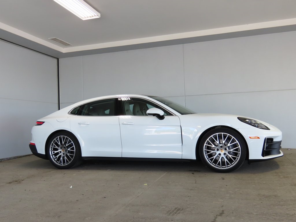 2024 Porsche Panamera 4 photo 6