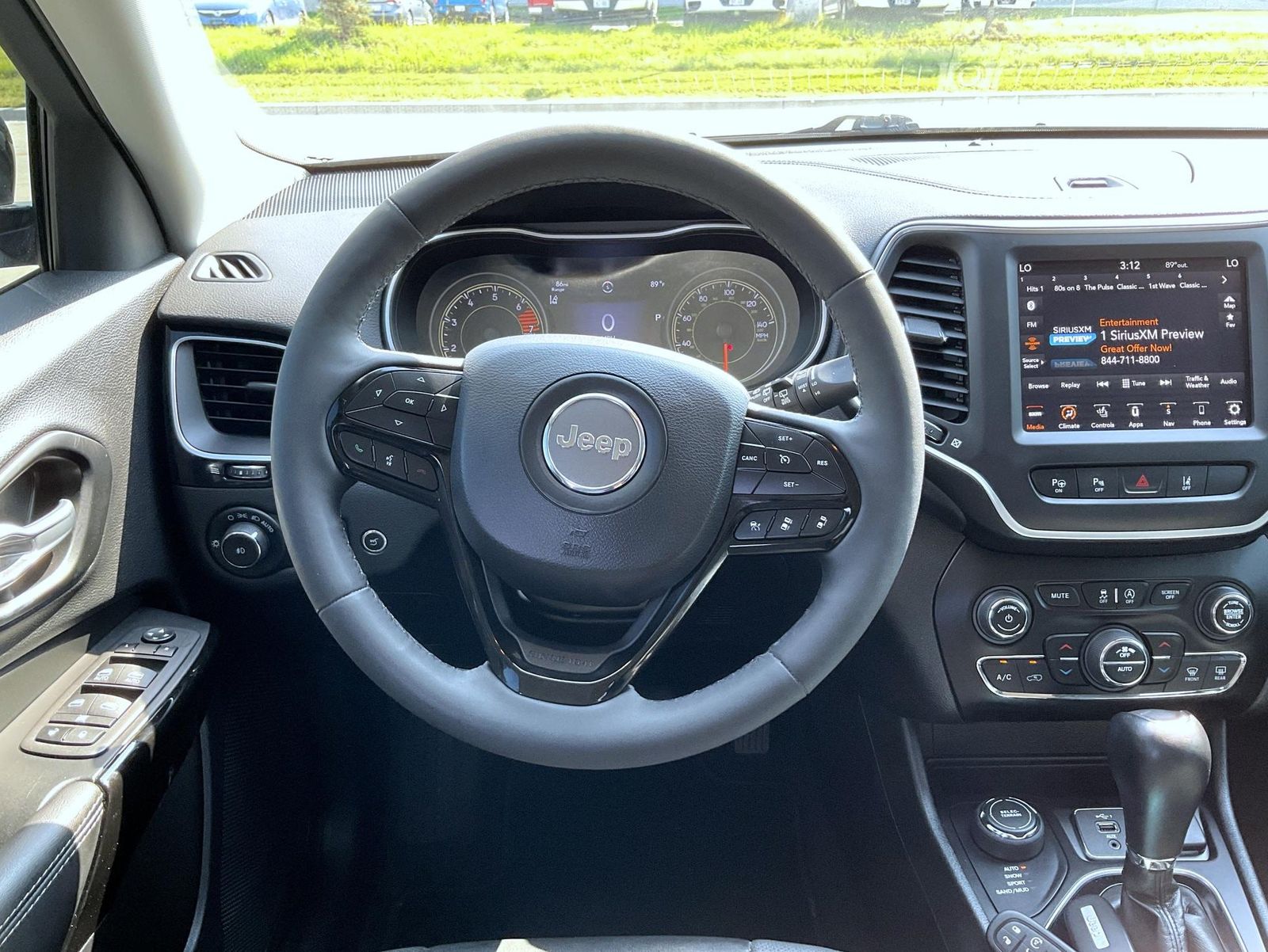 2023 Jeep Cherokee Altitude photo 9