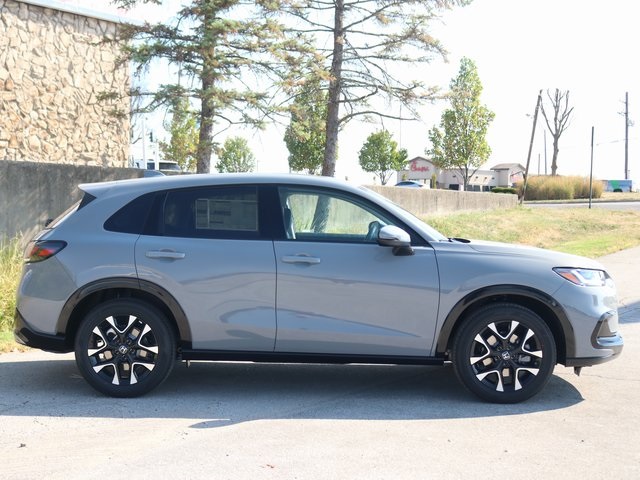 2026 Honda HR-V EX-L photo 4