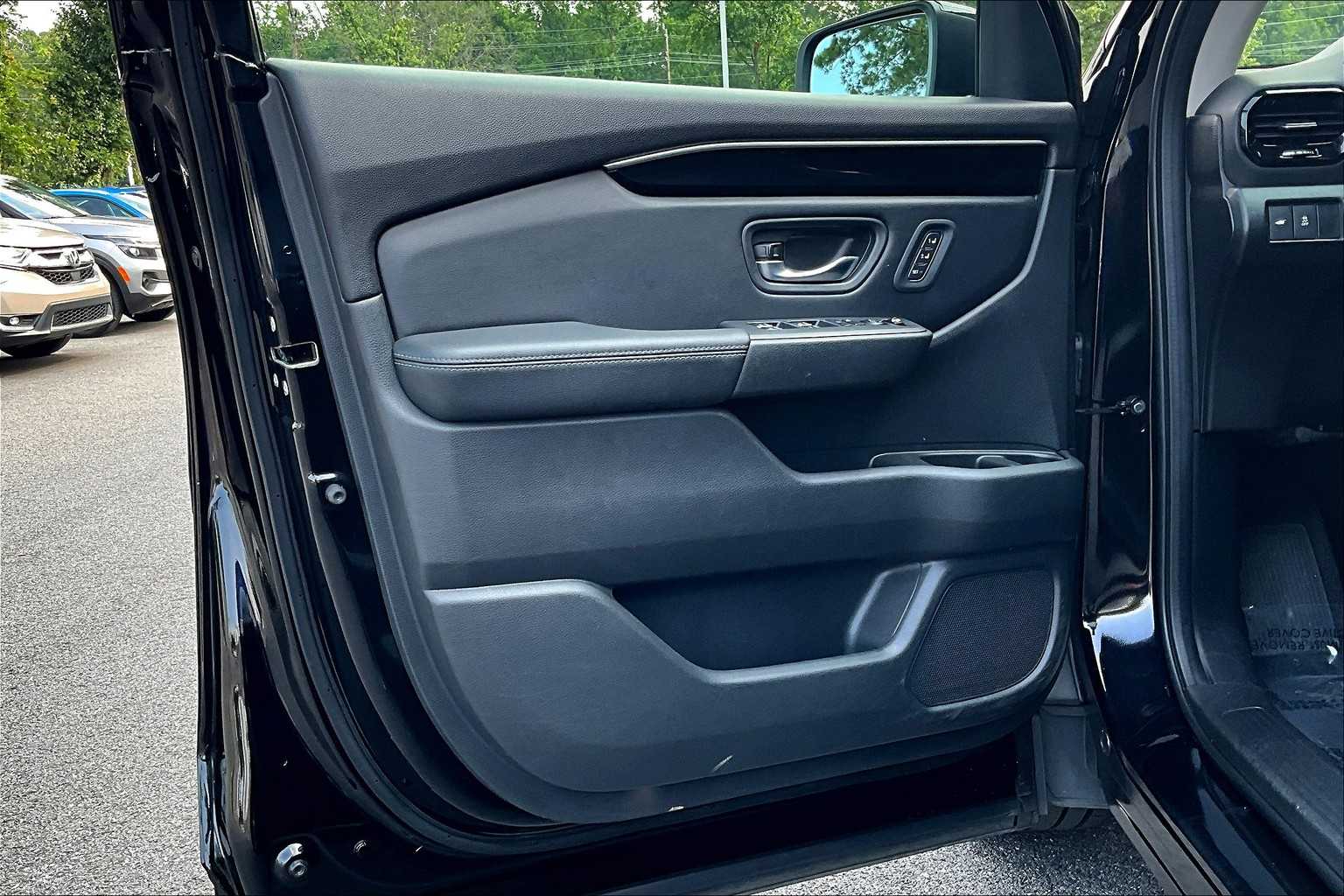 2023 Honda Pilot Touring photo 18