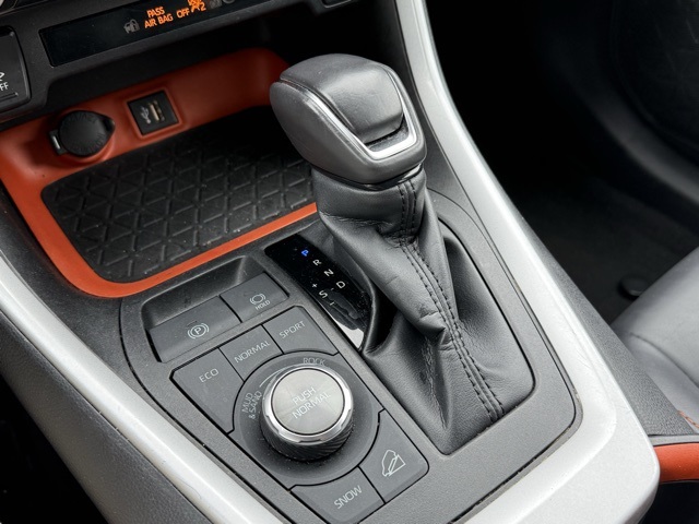 2023 Toyota RAV4 Adventure photo 9