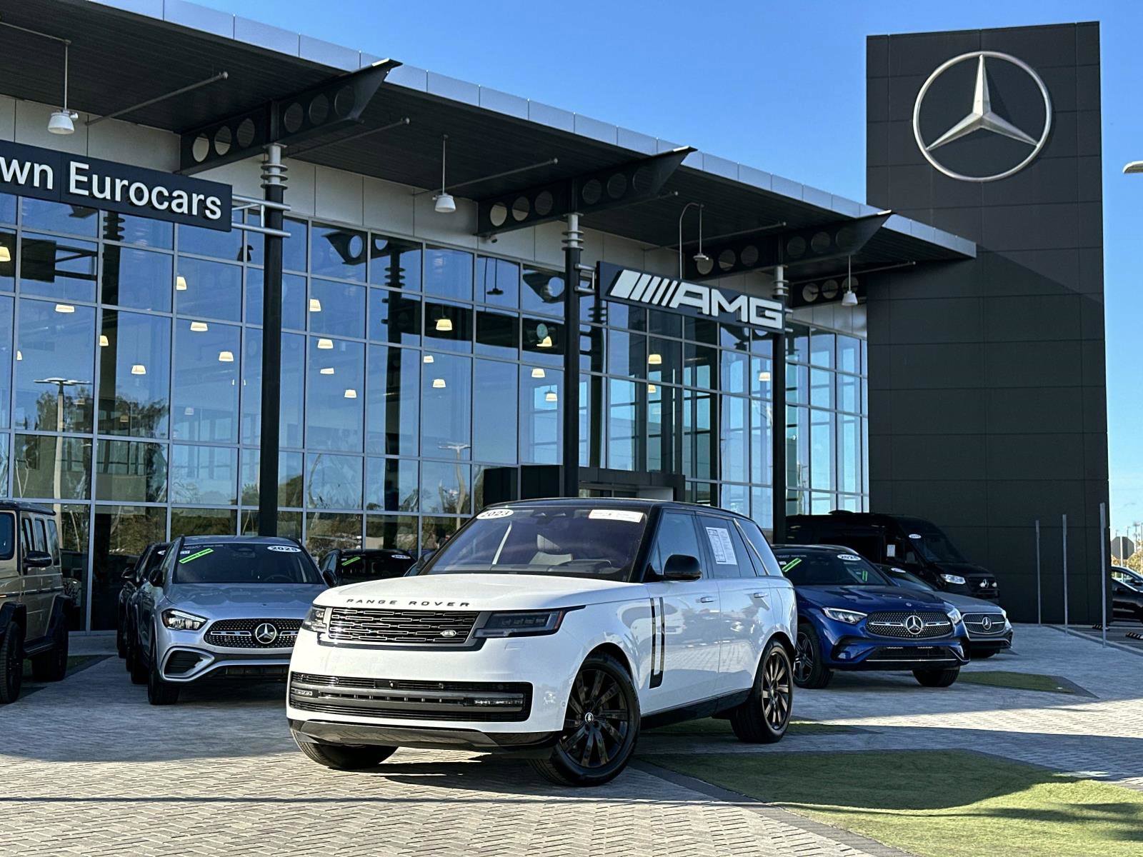 2023 Land Rover Range Rover SE's photo