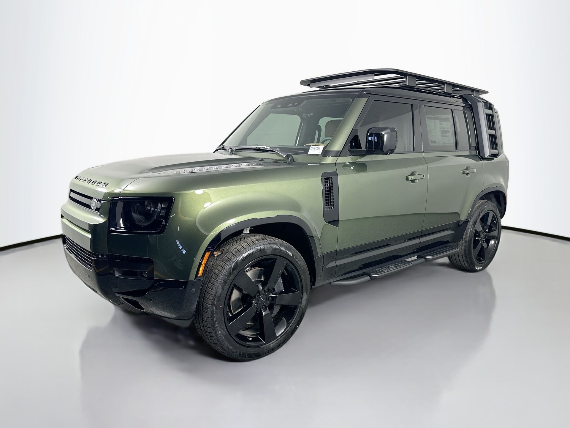 2026 Land Rover Defender X-Dynamic SE's photo