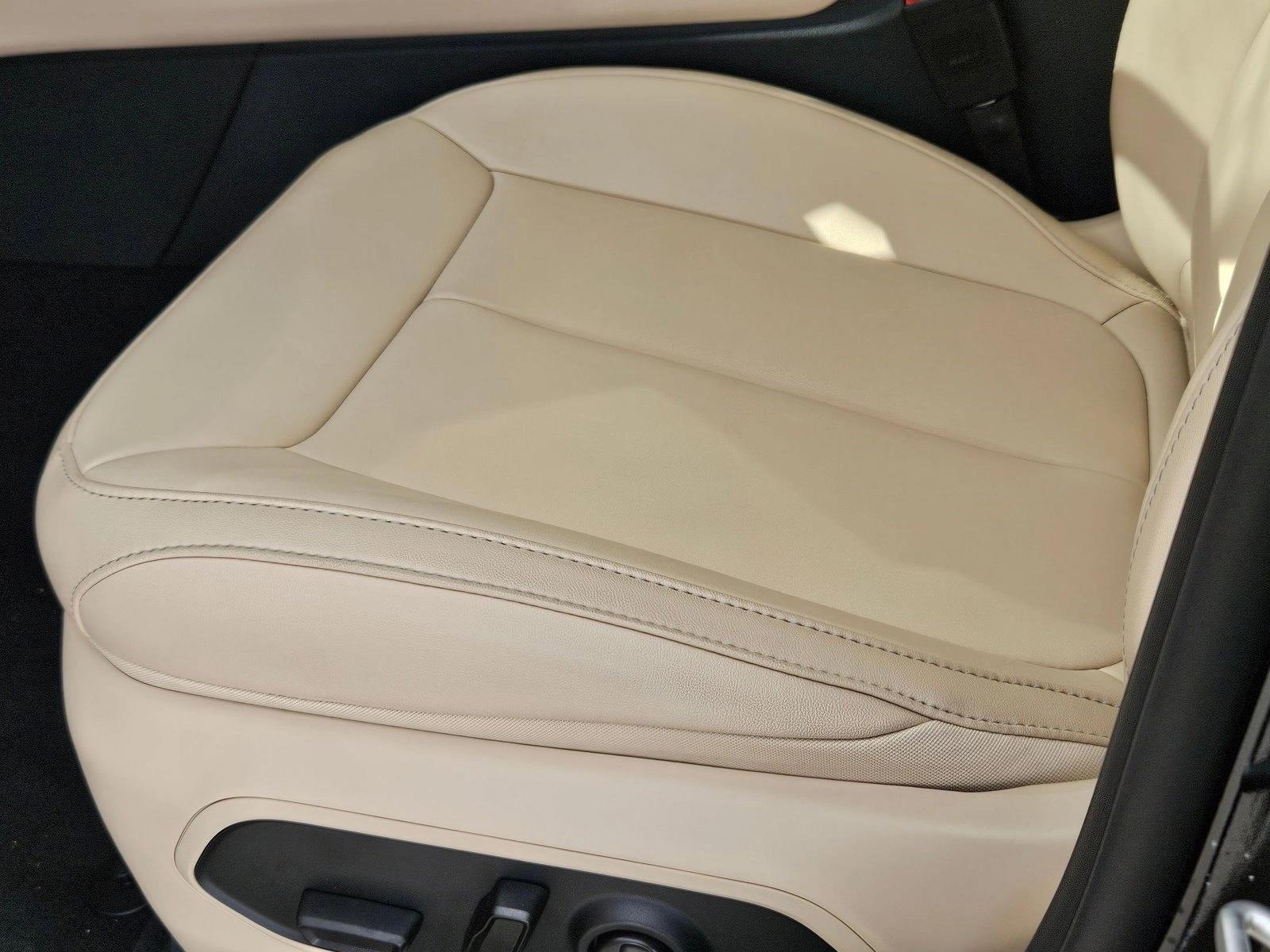 2025 Jeep Grand Cherokee Limited photo 4