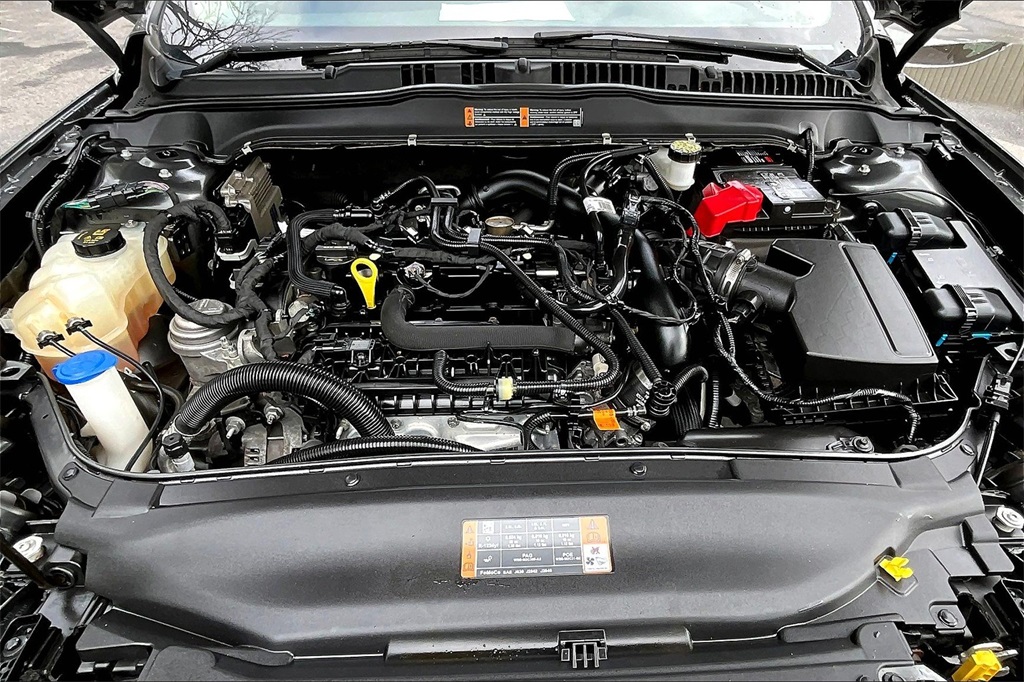 2020 Ford Fusion SE photo 29