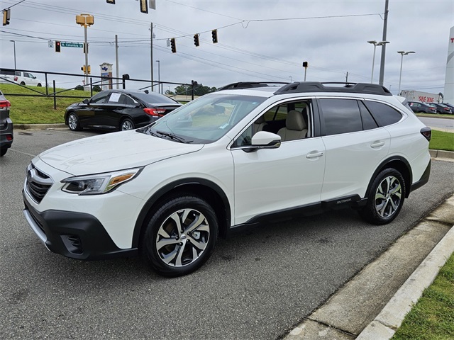 2020 Subaru Outback Limited photo 3