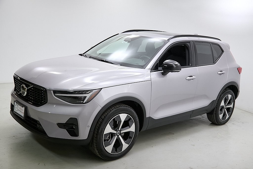 2026 VOLVO XC40 - Image 5