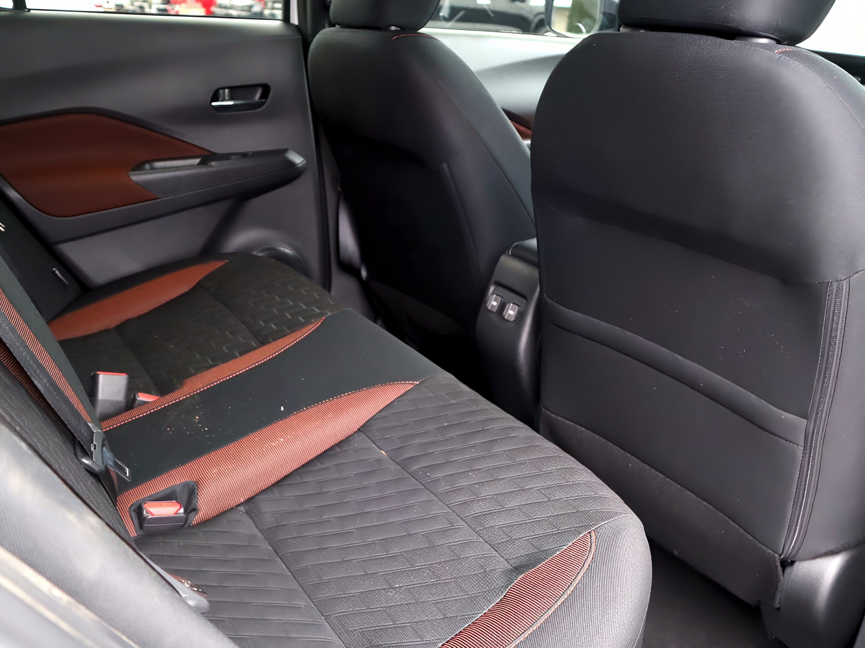 2025 Nissan Kicks SR photo 18