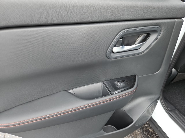 2026 Nissan Rogue SV photo 20