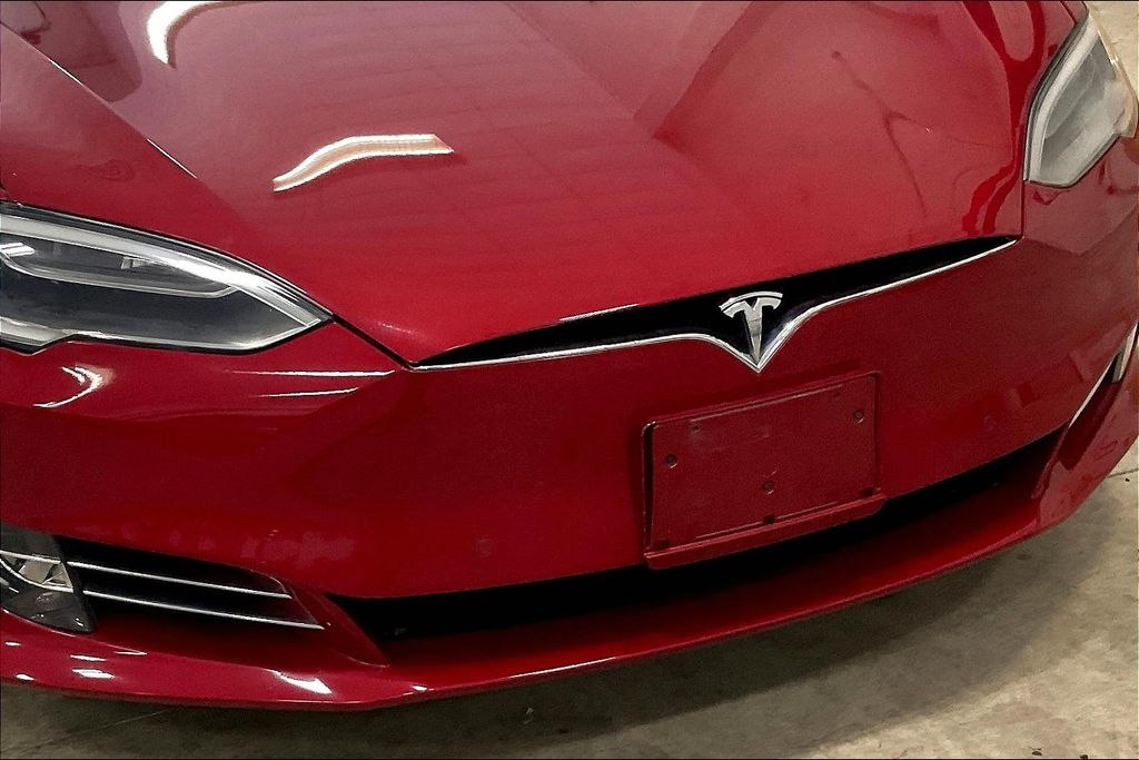 2016 Tesla Model S 75D photo 24