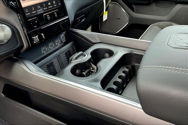 2025 Ram 1500 Laramie photo 8