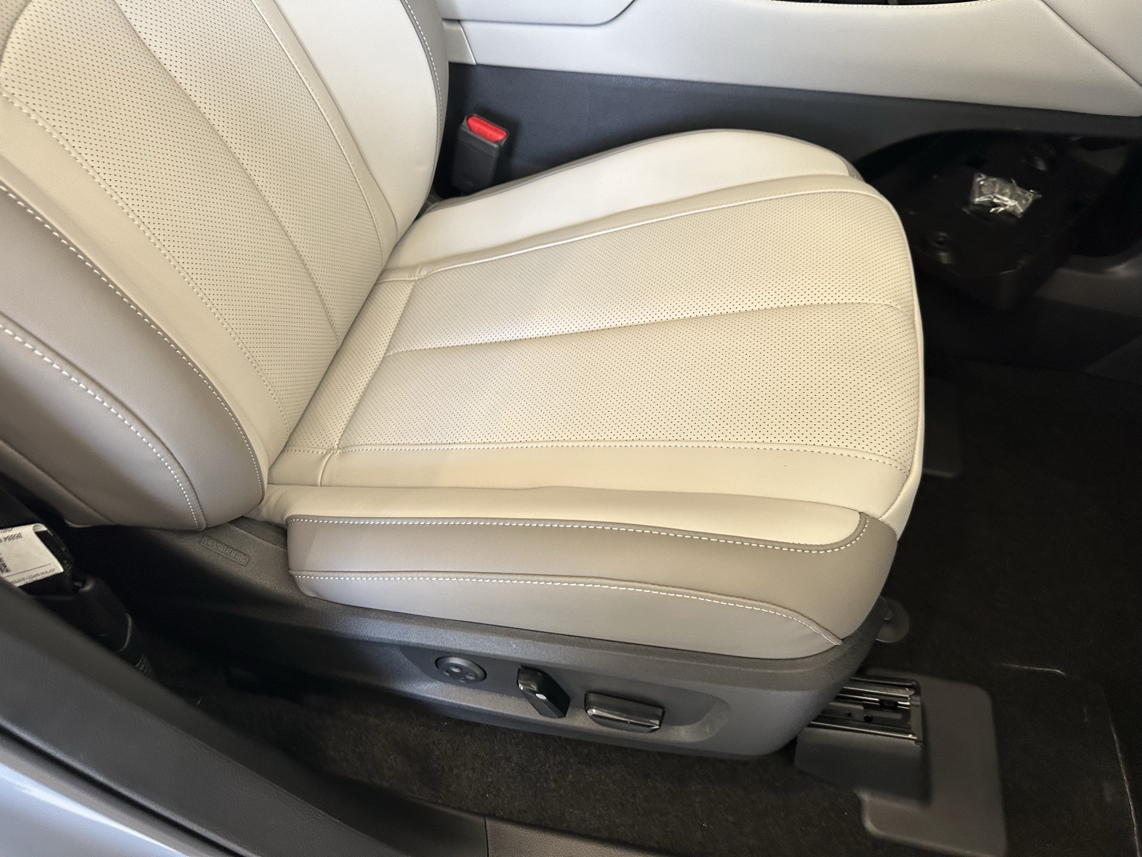 2026 Infiniti QX60 Luxe photo 37