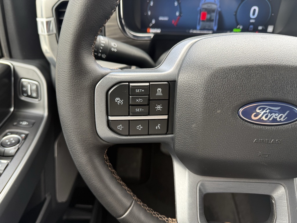 2025 Ford F-150 Lariat photo 14
