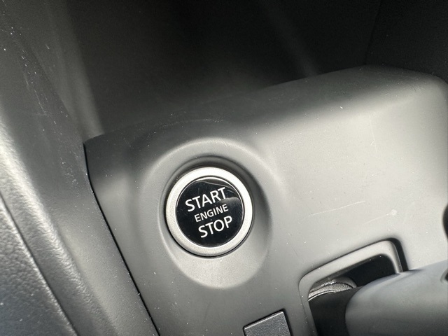 2025 Nissan Kicks Play S photo 18