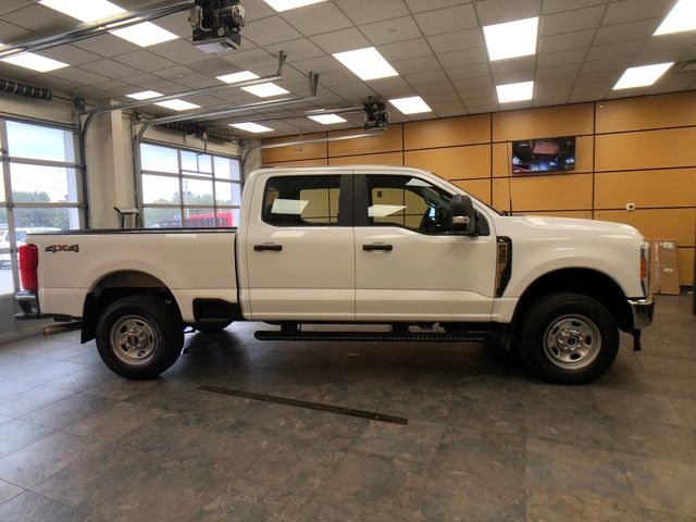 2023 Ford F-350 XL photo 9