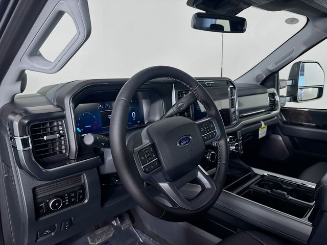 2025 Ford F-250 photo 9
