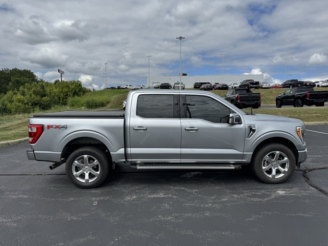 2022 Ford F-150 Lariat photo 2