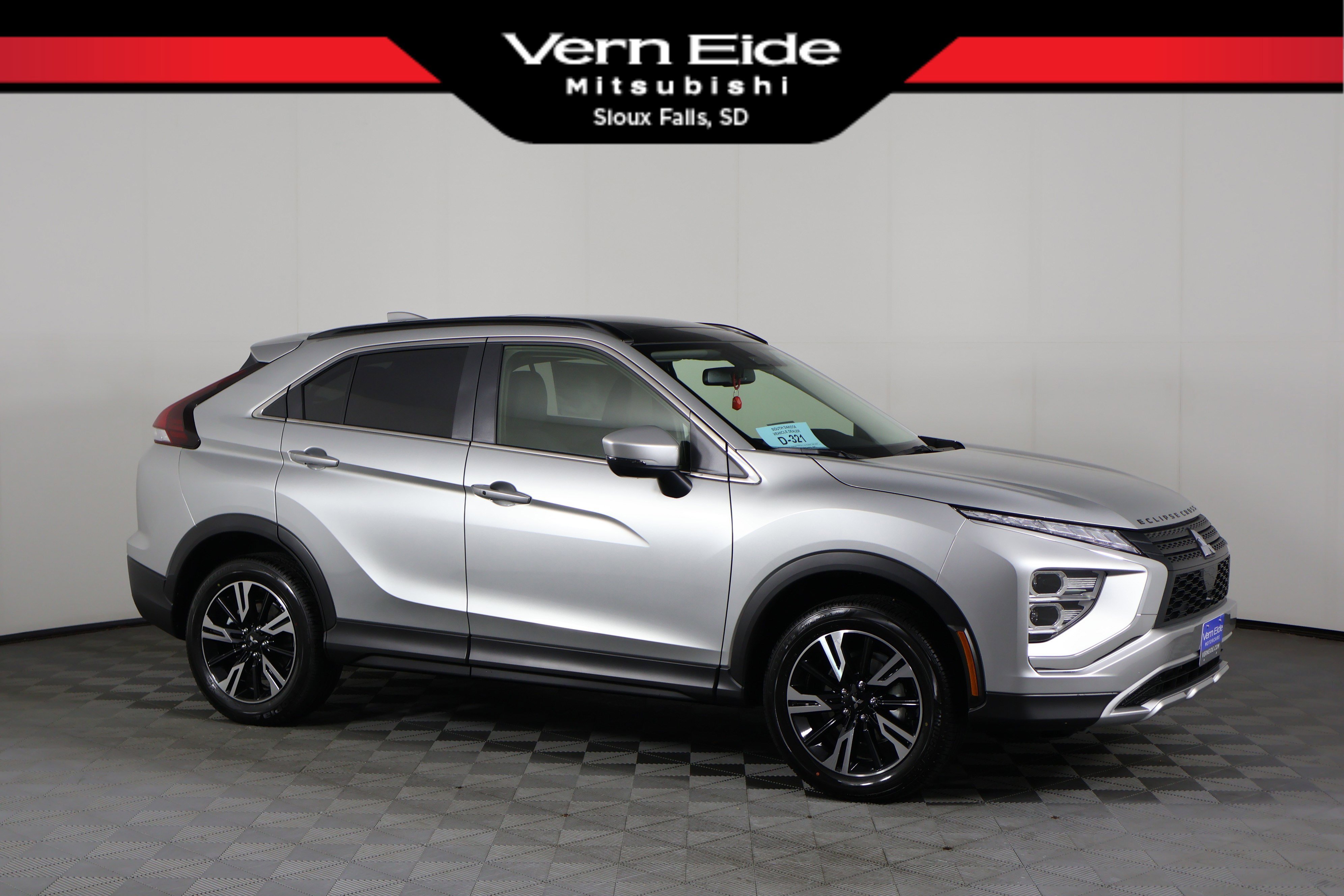 2026 Mitsubishi Eclipse Cross SE's photo