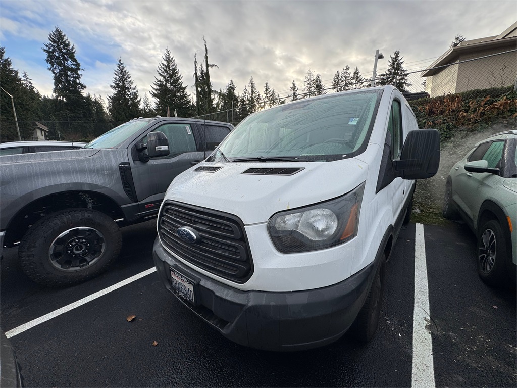 2015 Ford Transit Base's photo