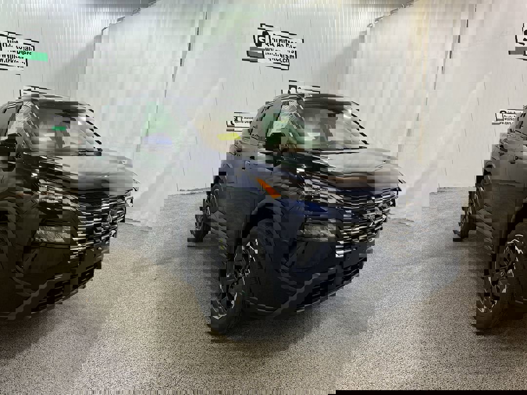 2026 Nissan Rogue SV's photo