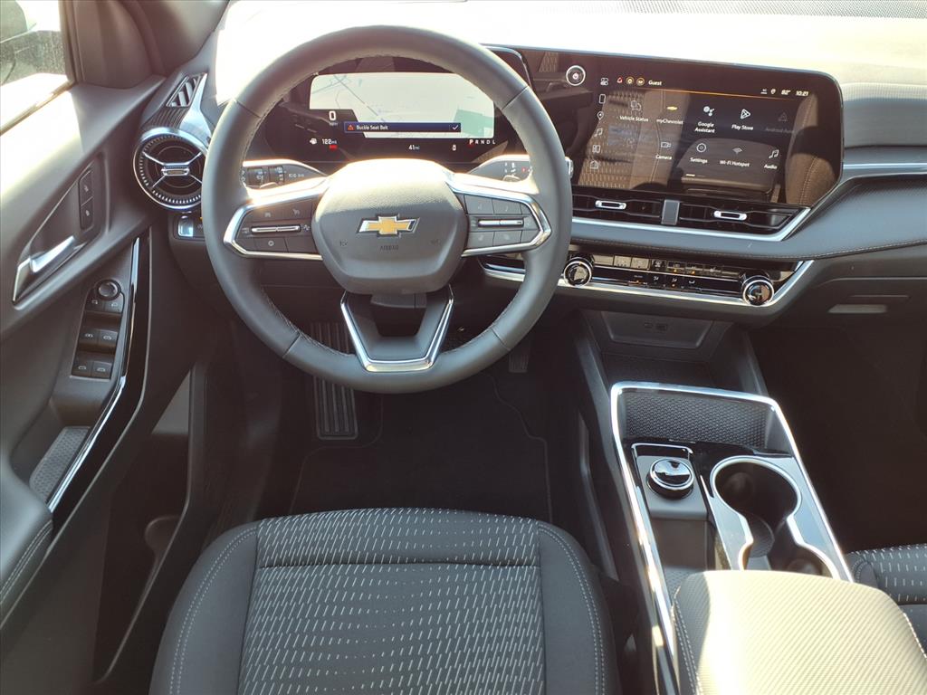 2026 Chevrolet Equinox LT photo 2