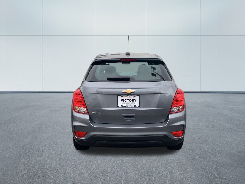 2020 Chevrolet Trax LS photo 4