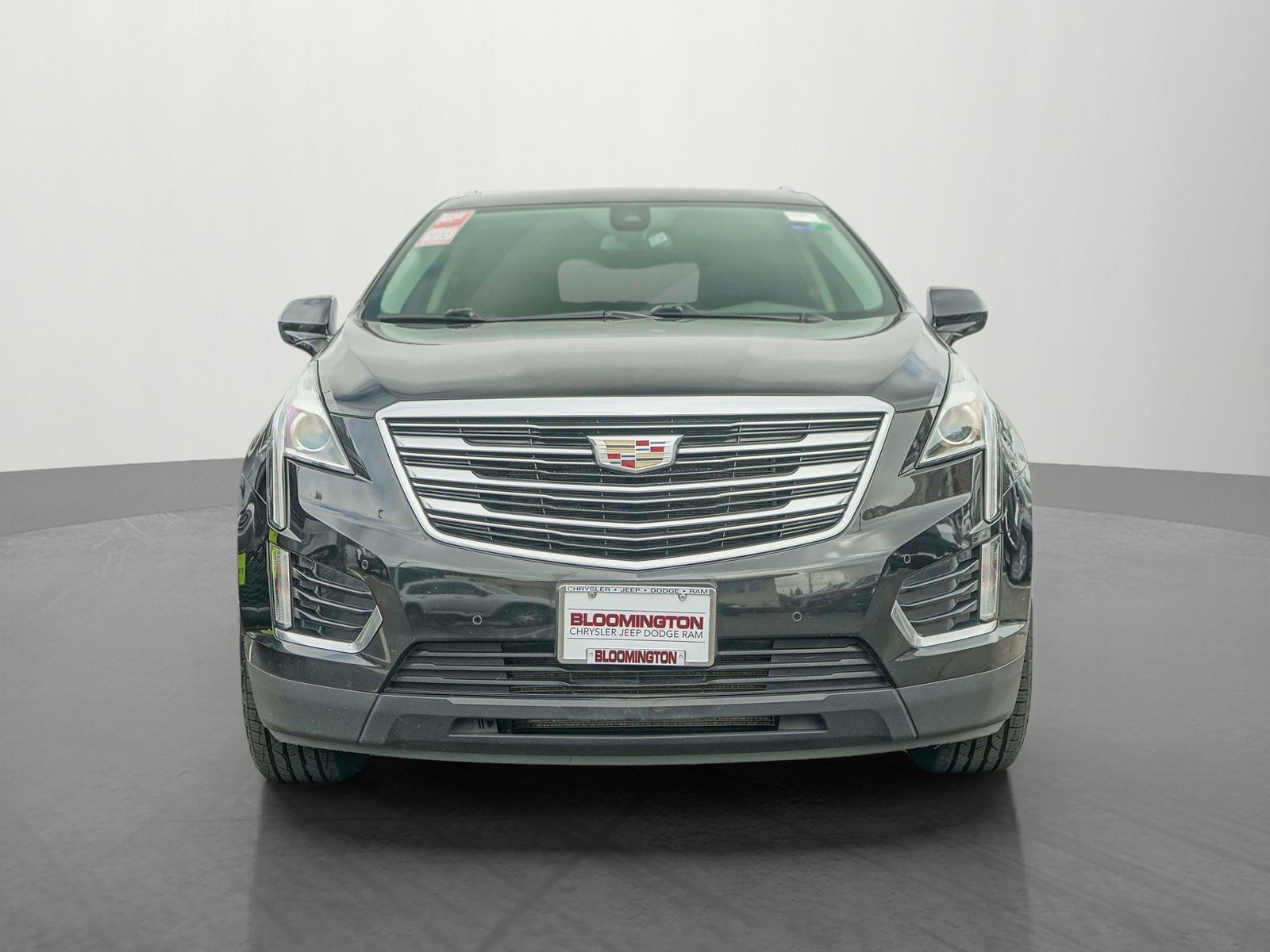 Used 2018 Cadillac XT5 Luxury with VIN 1GYKNDRS6JZ233426 for sale in Minneapolis, Minnesota